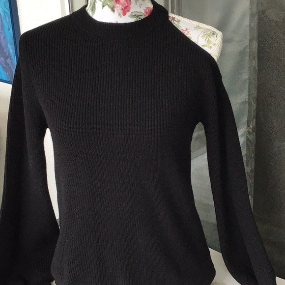 DO+BE Black Cold Shoulder Knit Pullover - Picture 5 of 8